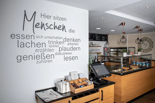 Treffpunkt im Café am Haus Harmonie Treffpunkt im Café am Haus Harmonie